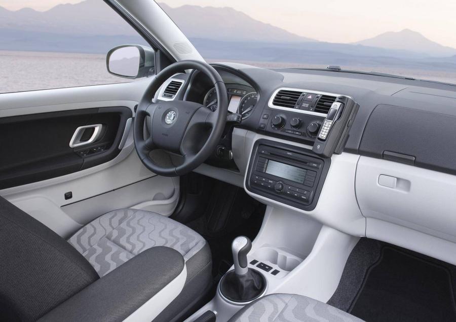  Skoda Fabia 2007 года  (фото 15 из 18)